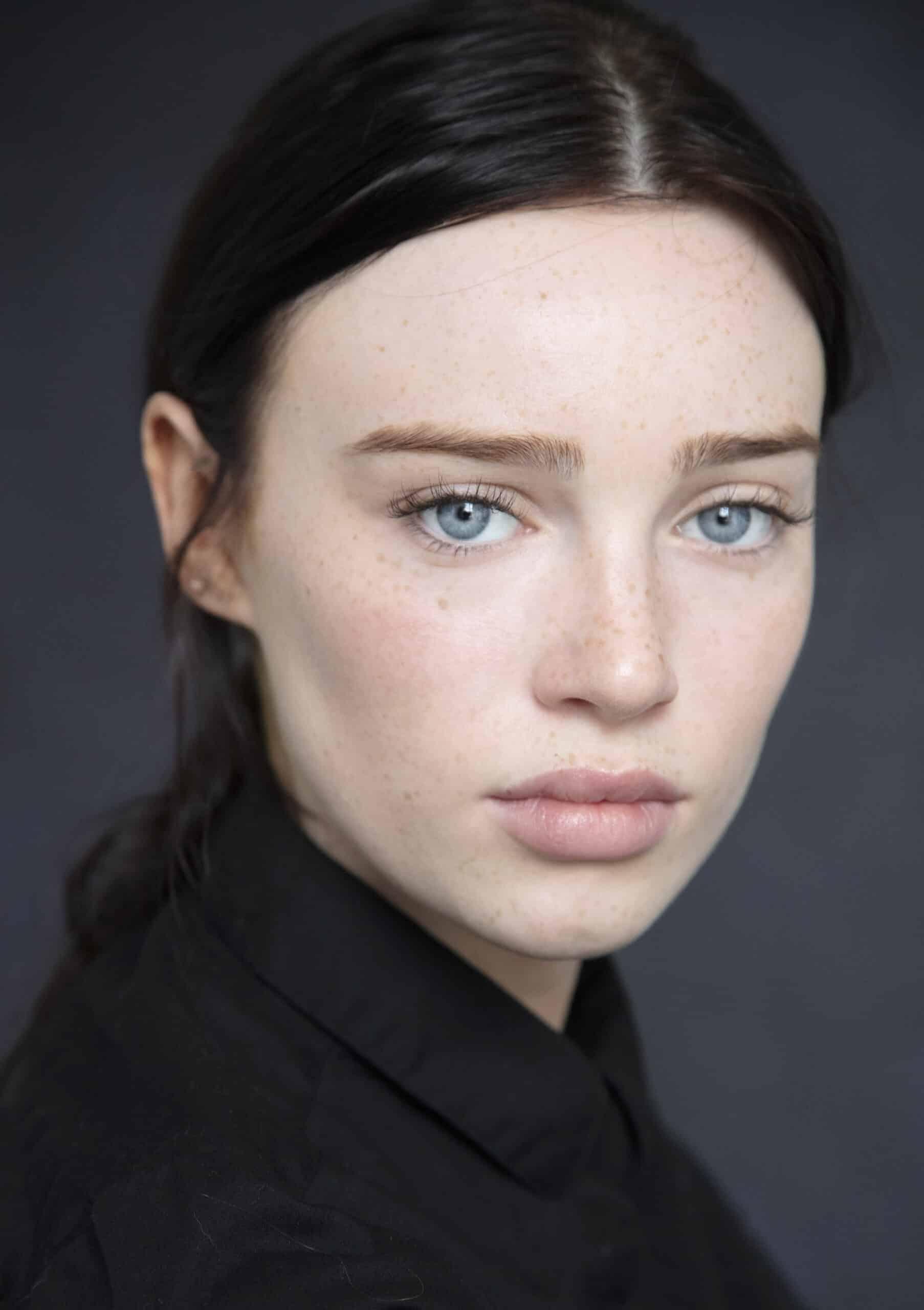 actor Niamh McCormack large photo