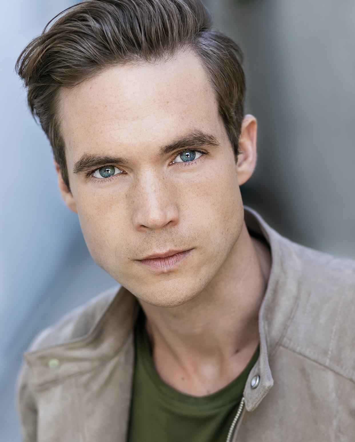 actor Bryan Scamman large photo