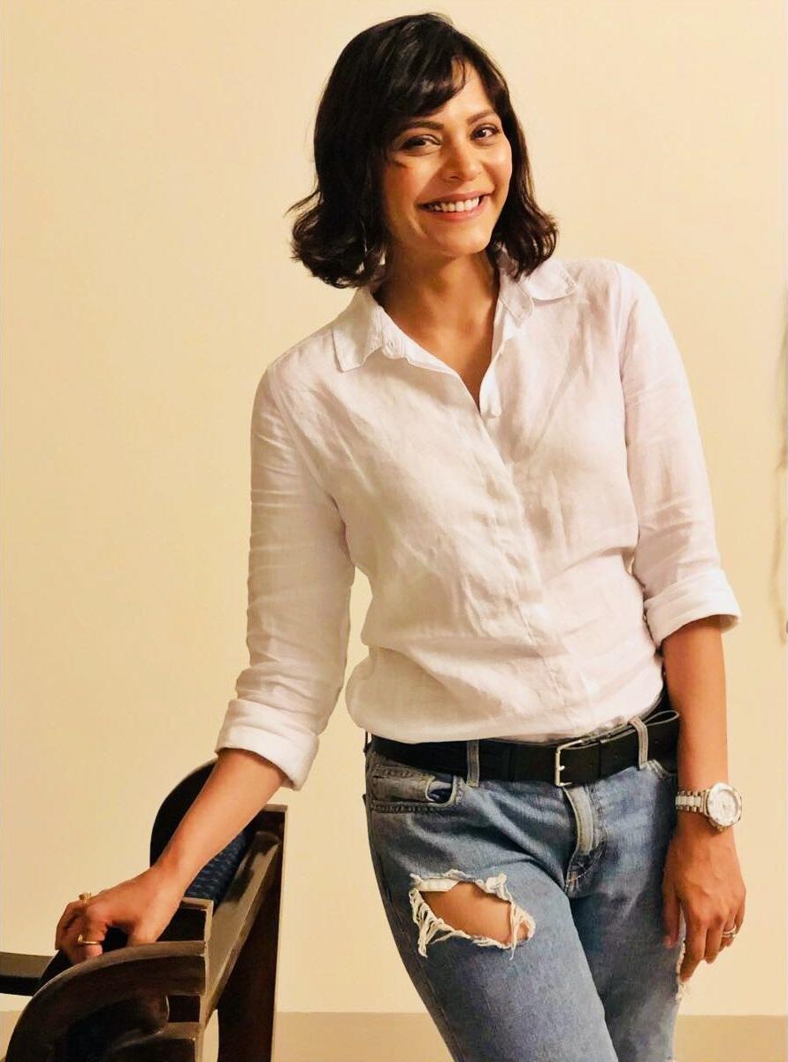 actor Anuja Sathe large photo