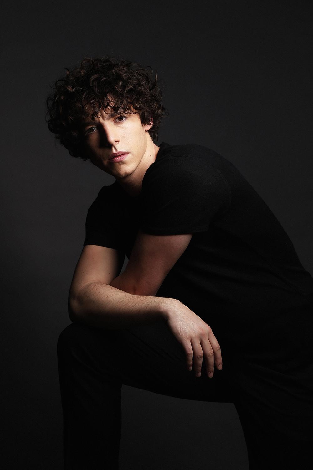 actor Arthur Legrand large photo