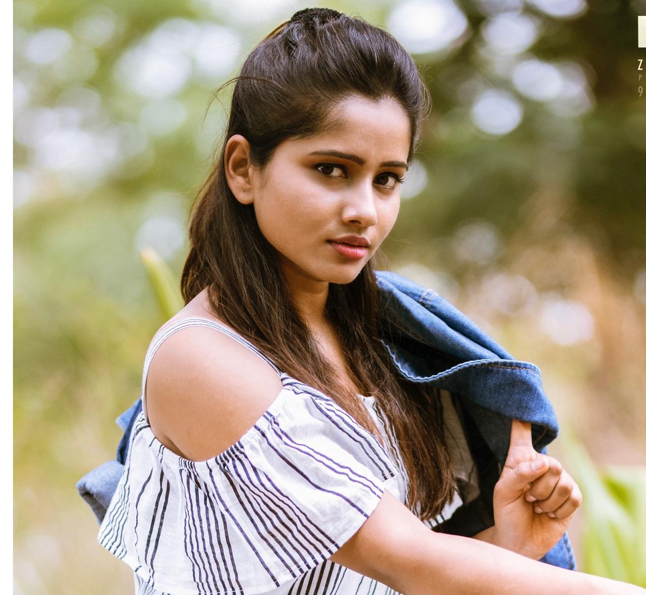 actor Shilpa Thakre large photo