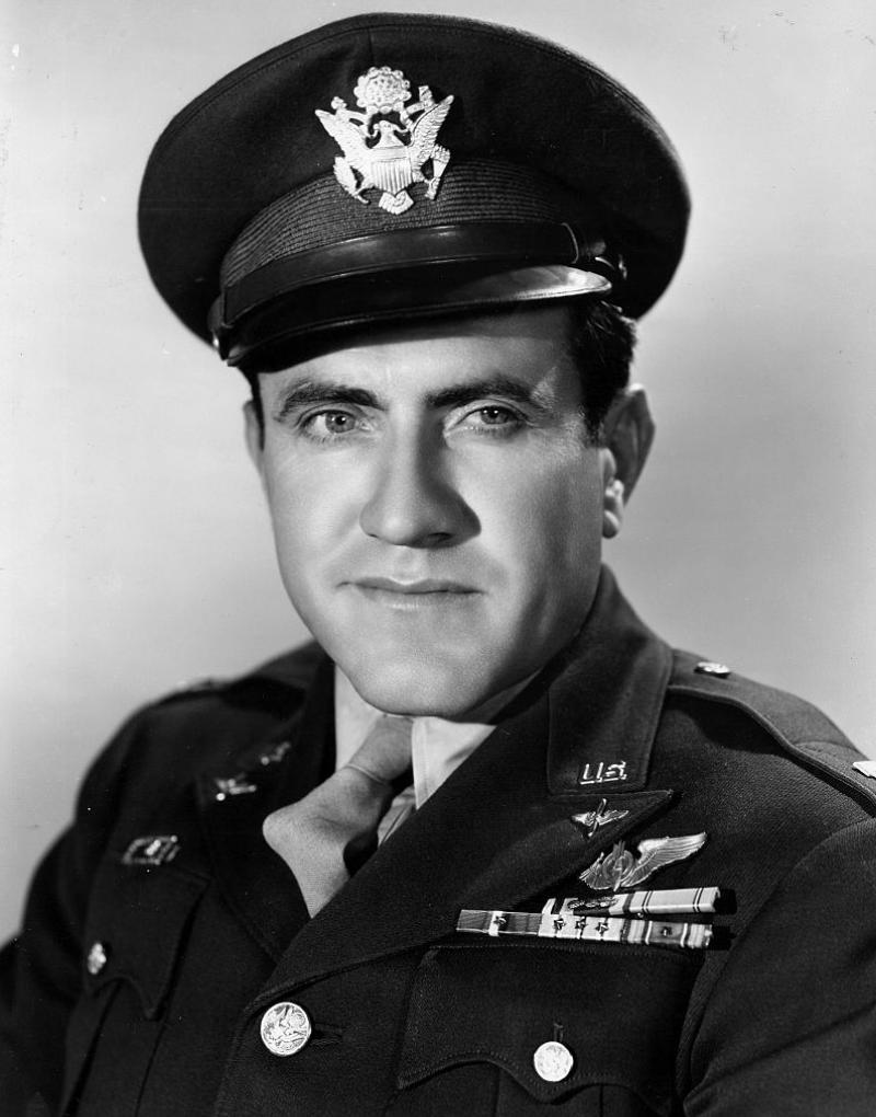actor Louis Zamperini large photo