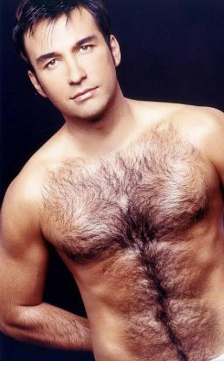 actor Eduardo Victoria large photo