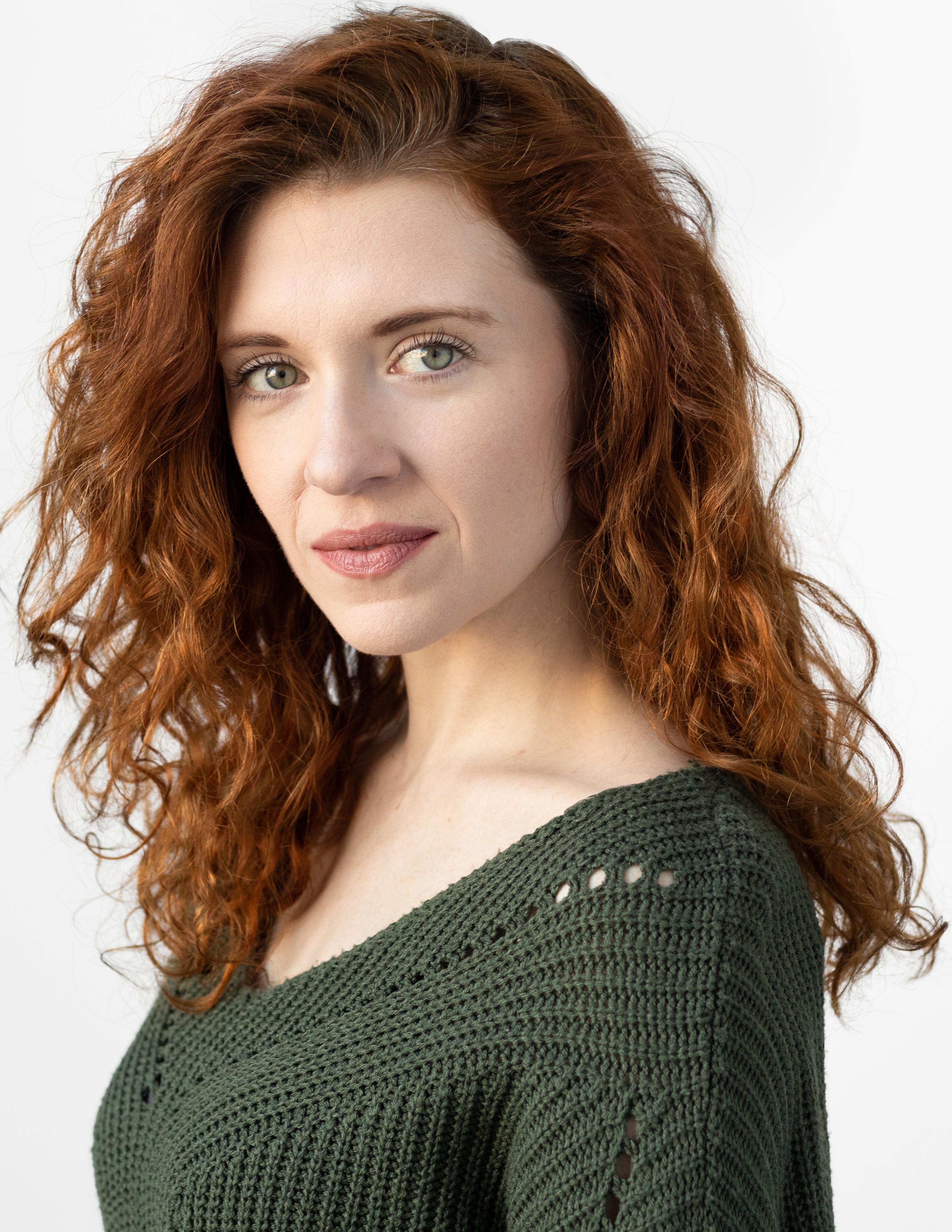 actor Nicole Unger large photo