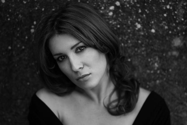 actor Giulia Gualano large photo