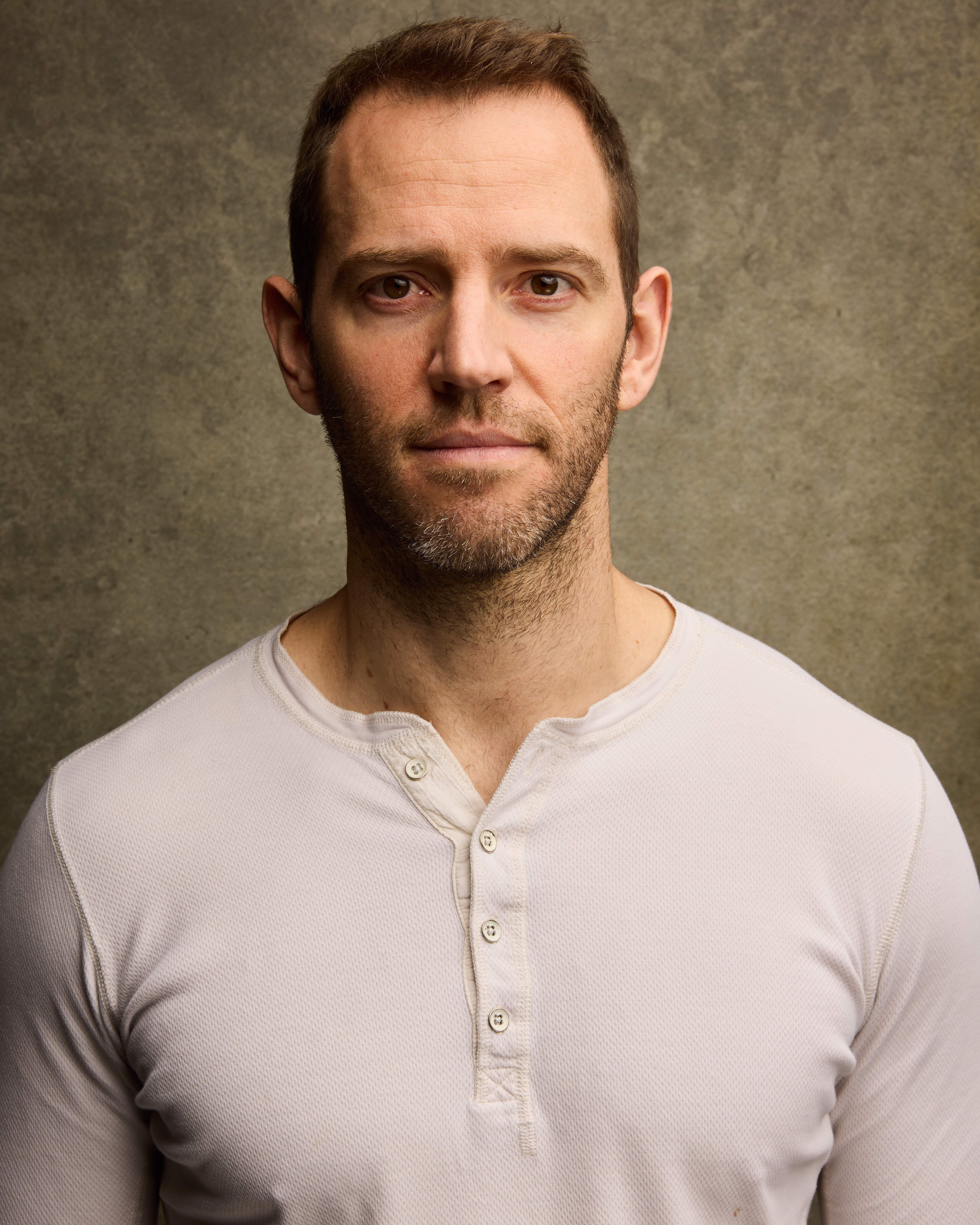 actor Travis Goodman large photo