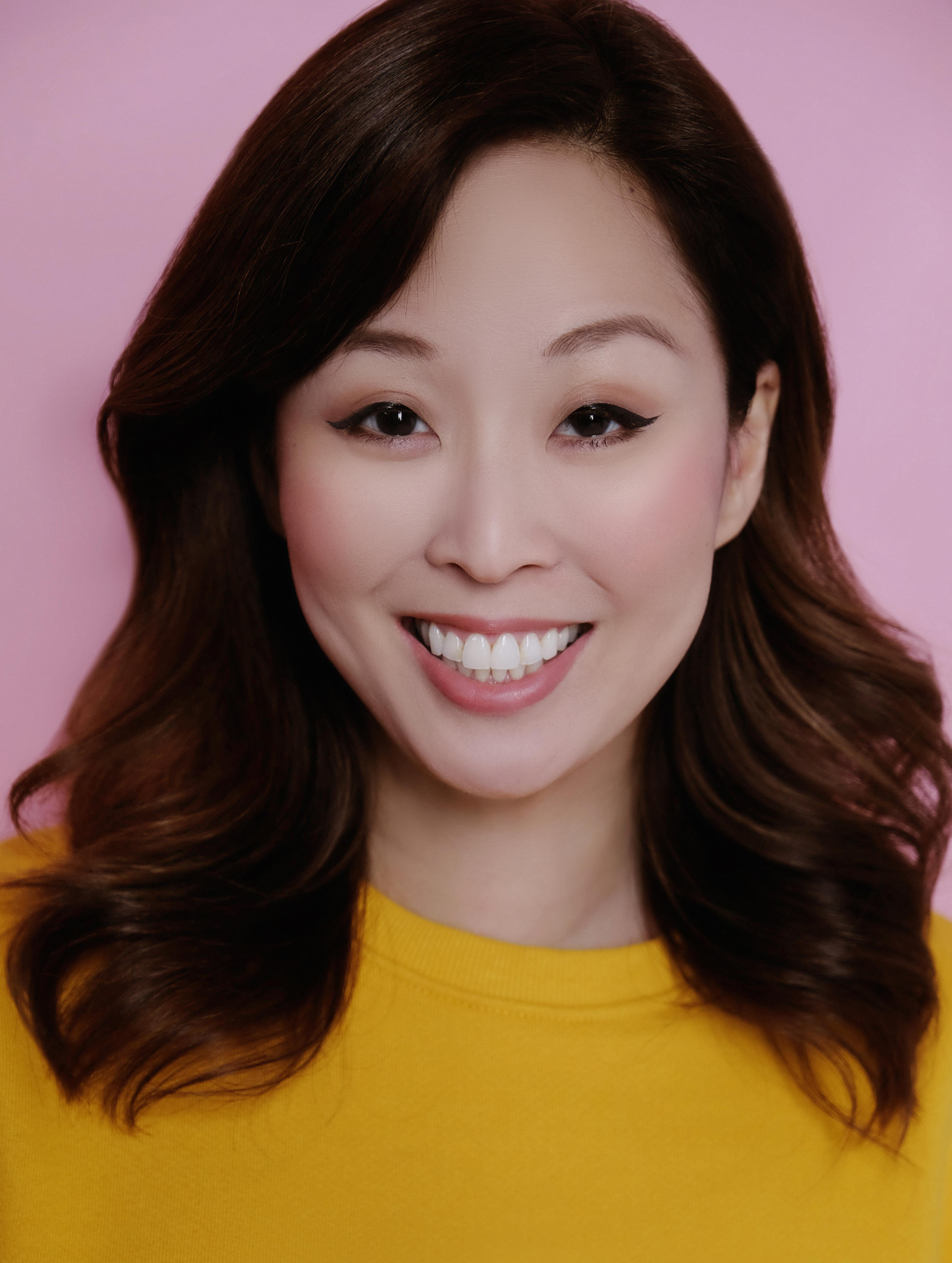 actor Esther Ku large photo