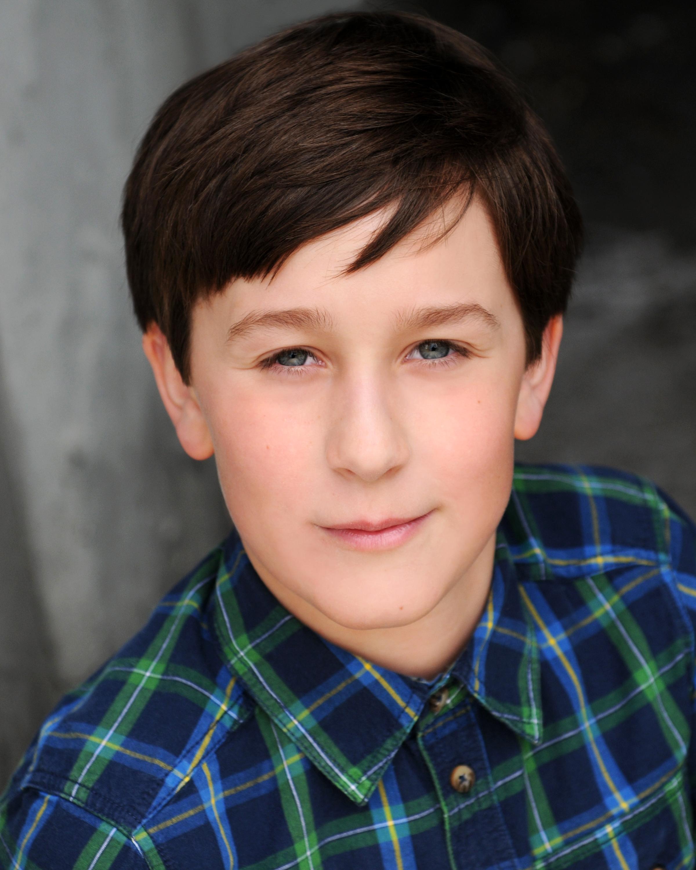 actor Bryan Stevenson large photo