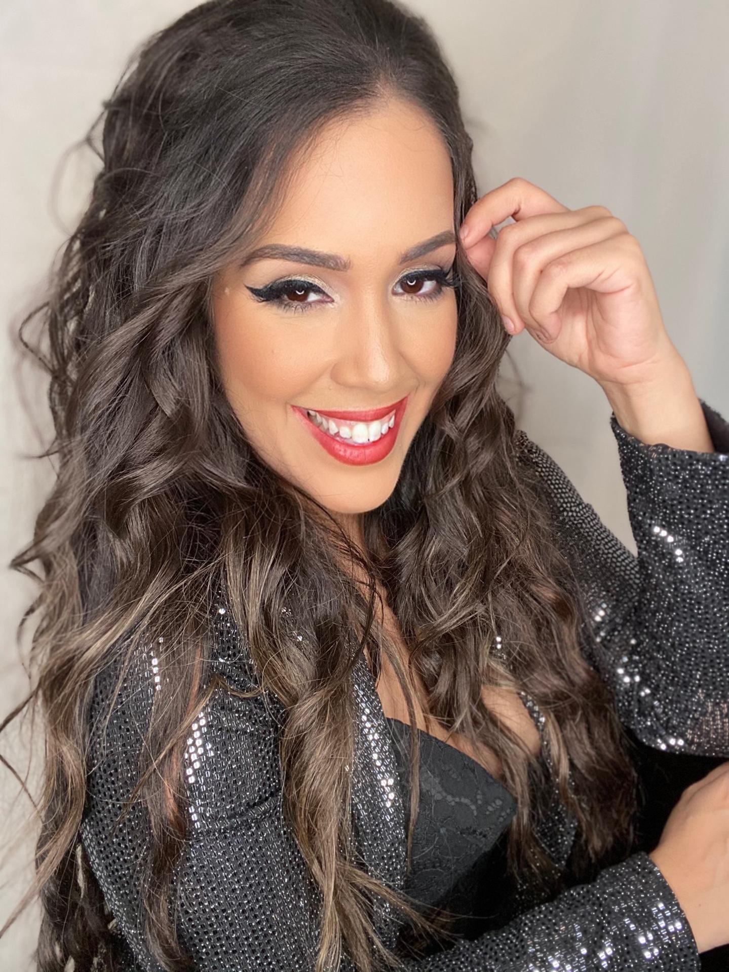 actor Christina Carmona large photo