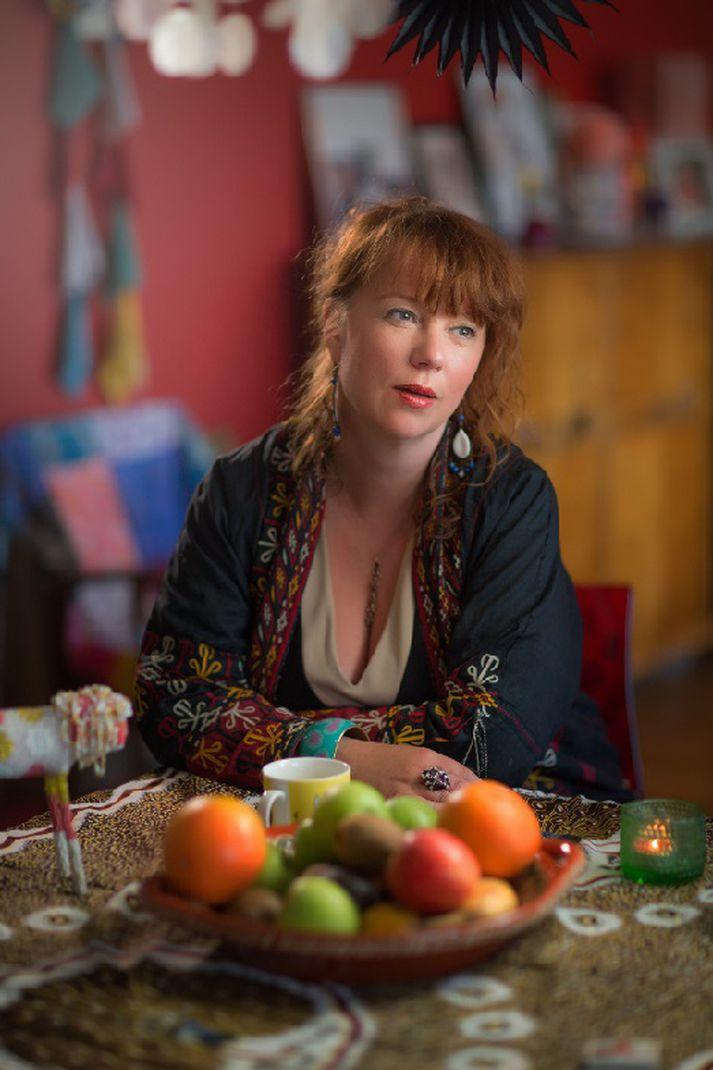 actor Arndís Hrönn Egilsdóttir large photo