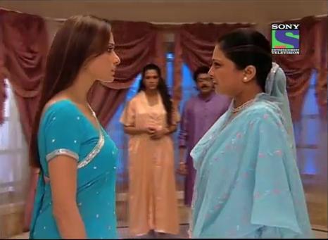 actor Usha Bachani large photo