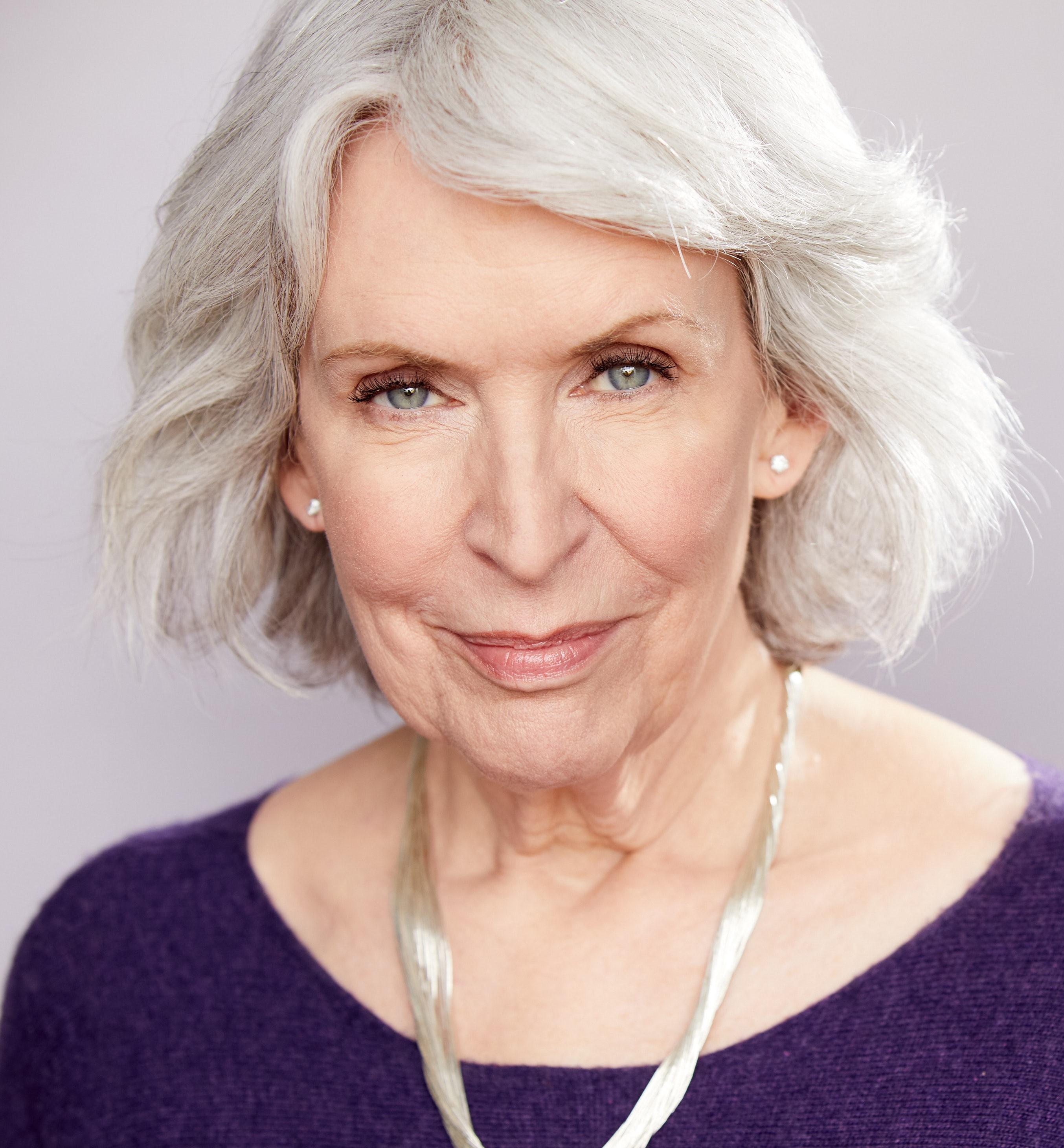 actor Cindy Lippert large photo