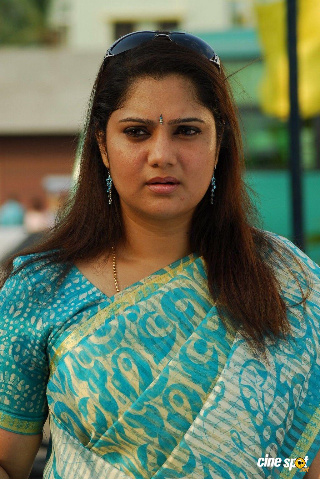 actor Yuvarani large photo