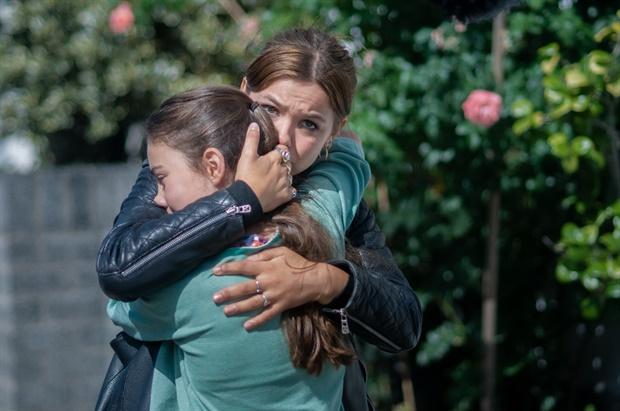 actor Abbey Hoes large photo