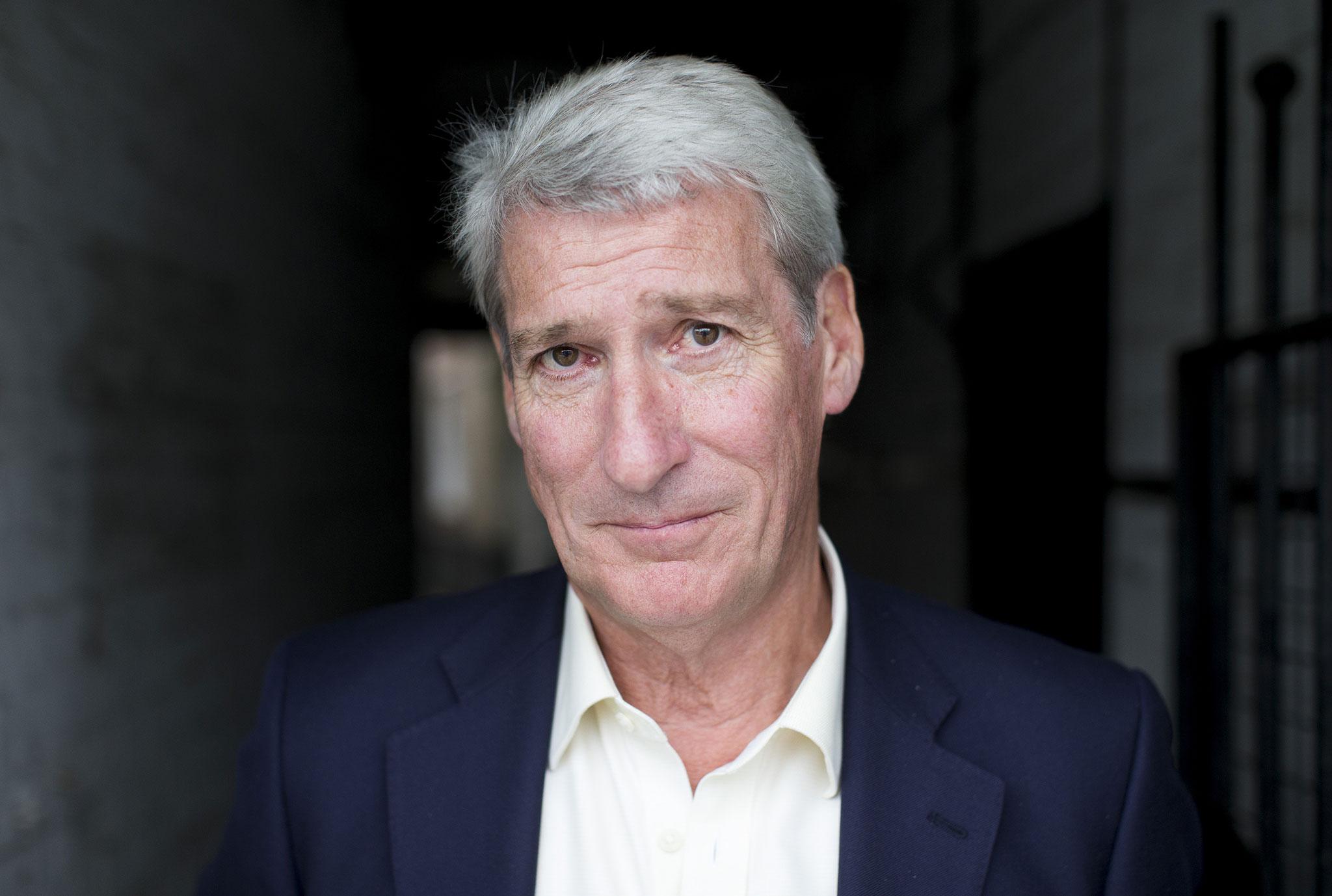 actor Jeremy Paxman large photo