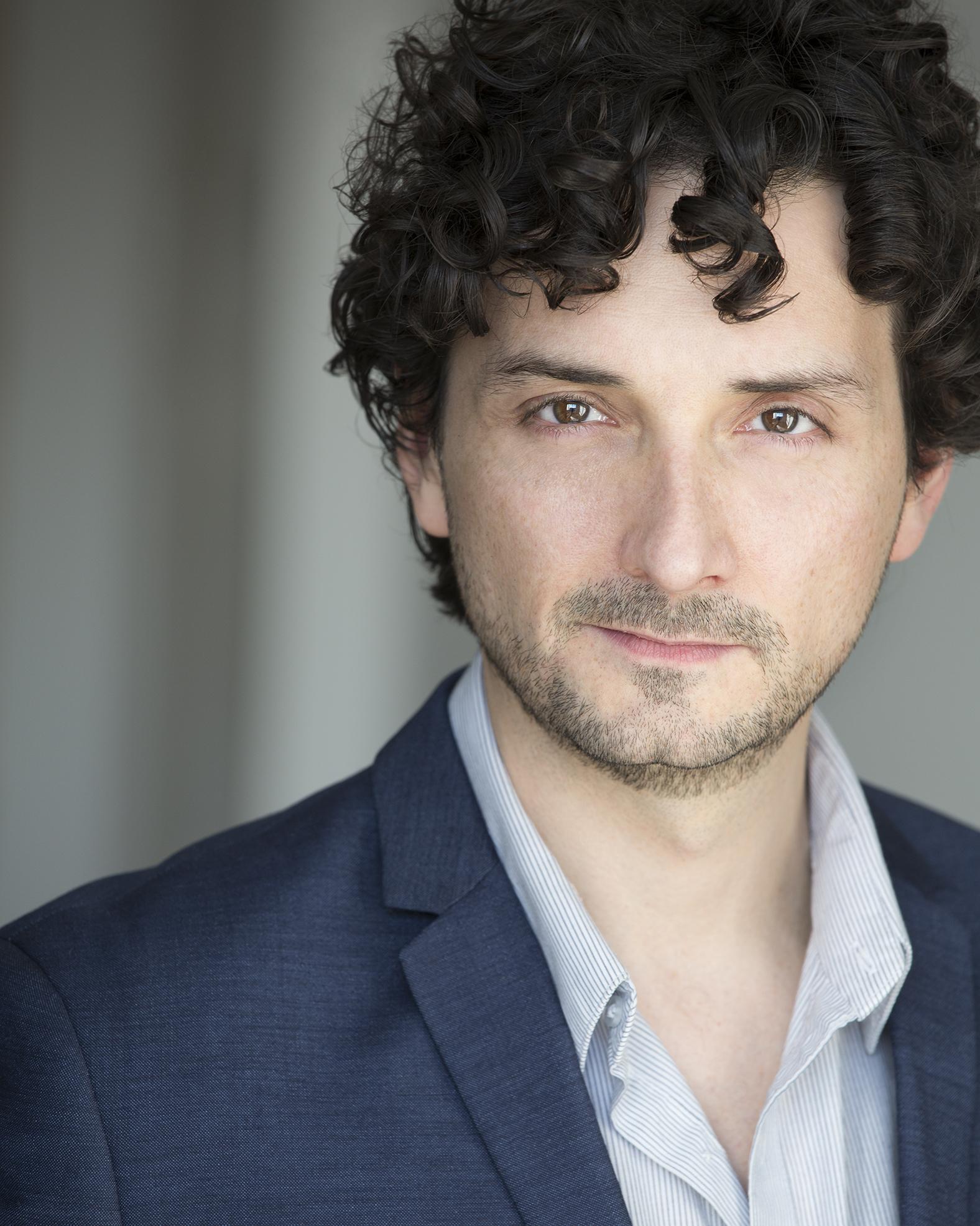 actor Mike Nadajewski large photo