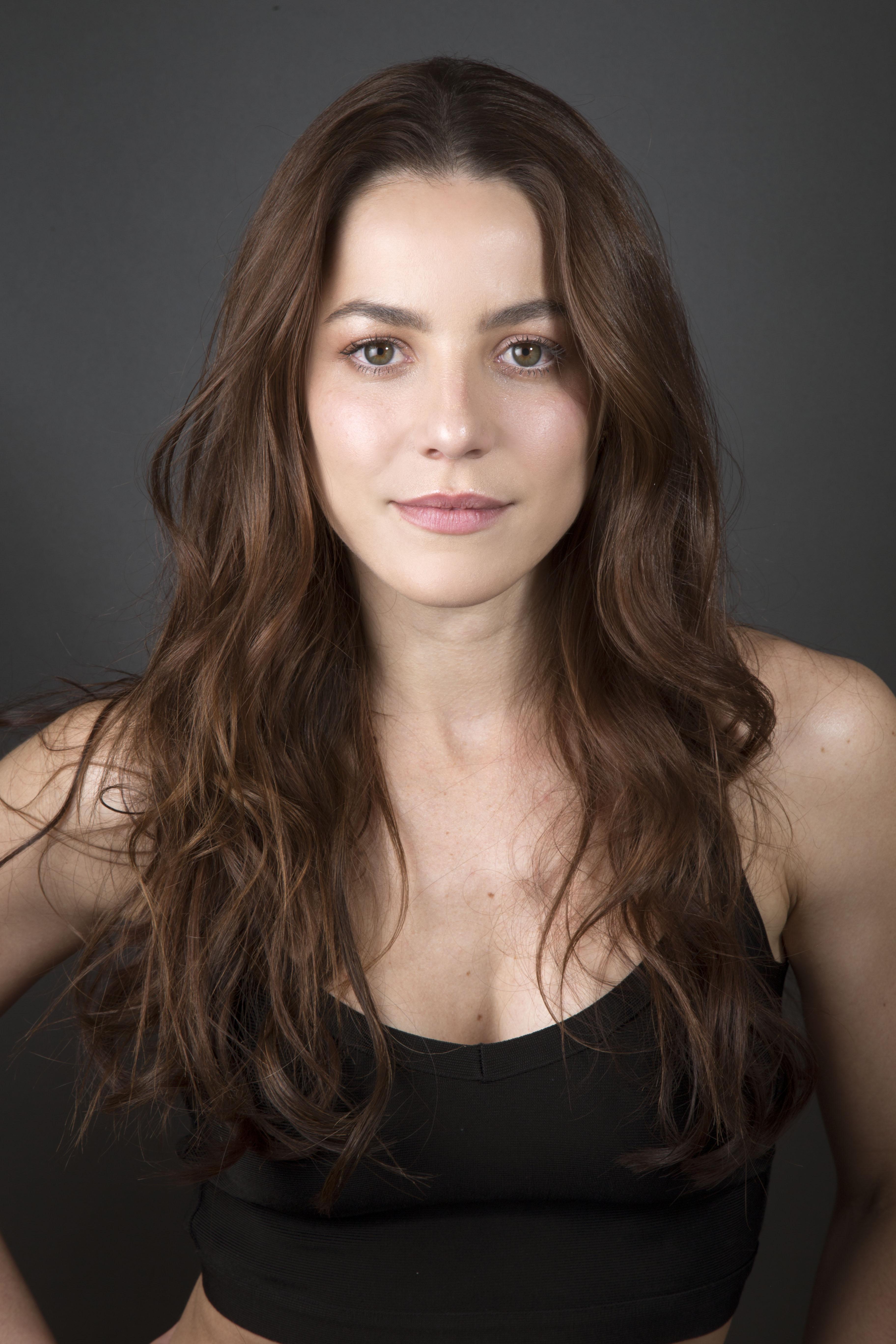 actor Juliette Pardau large photo