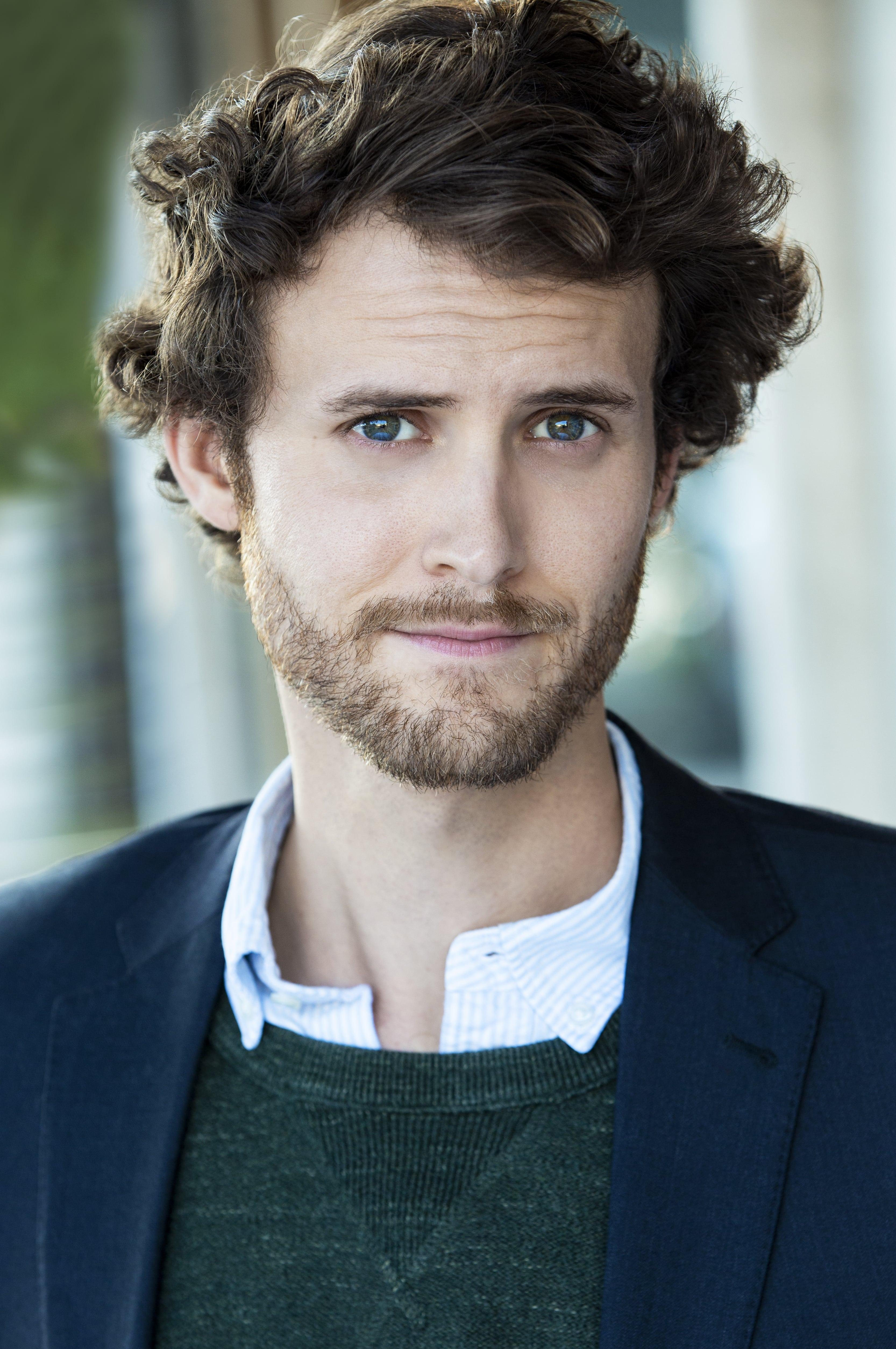 actor Alec Lawless large photo