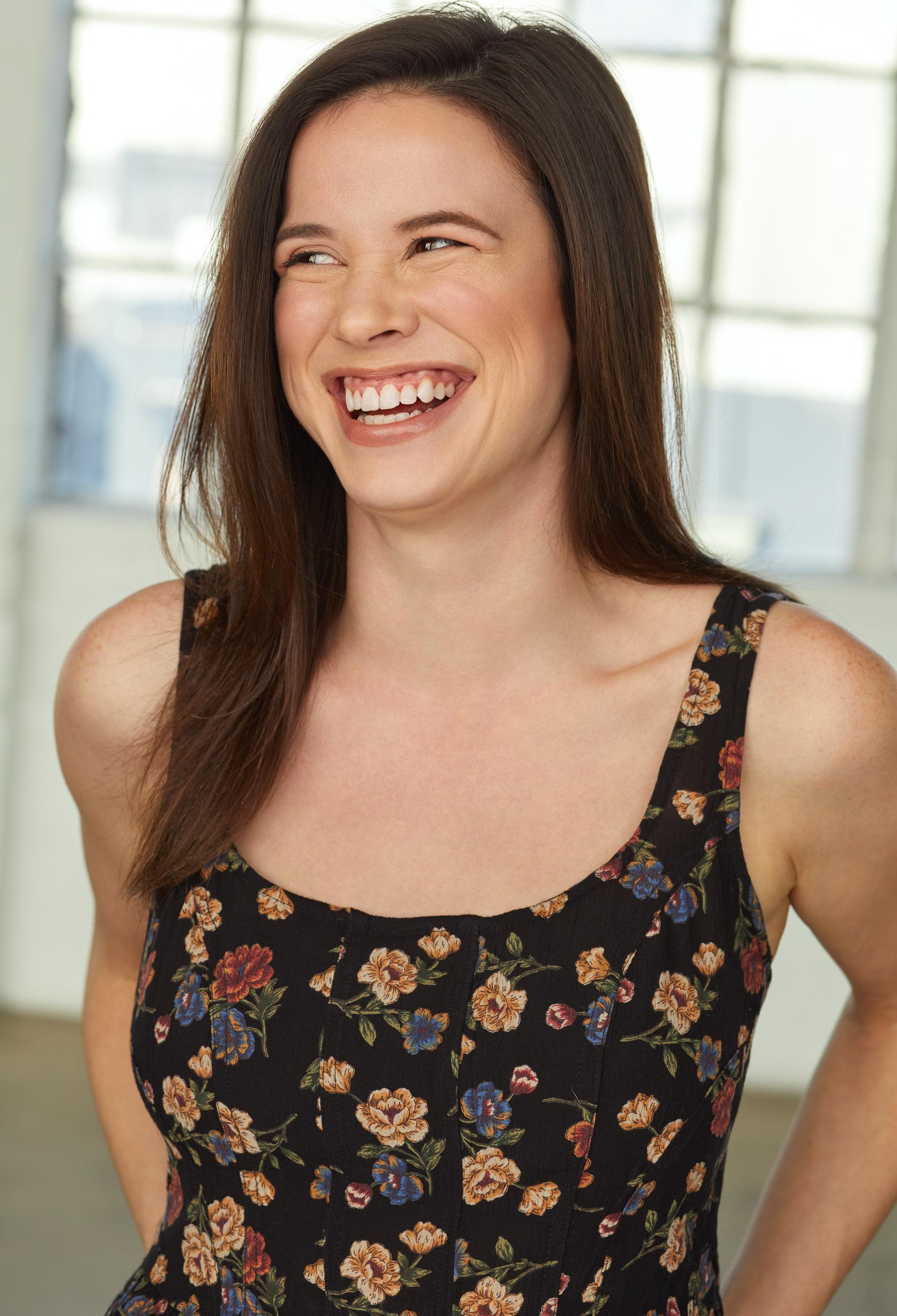 actor Marisa Hood large photo