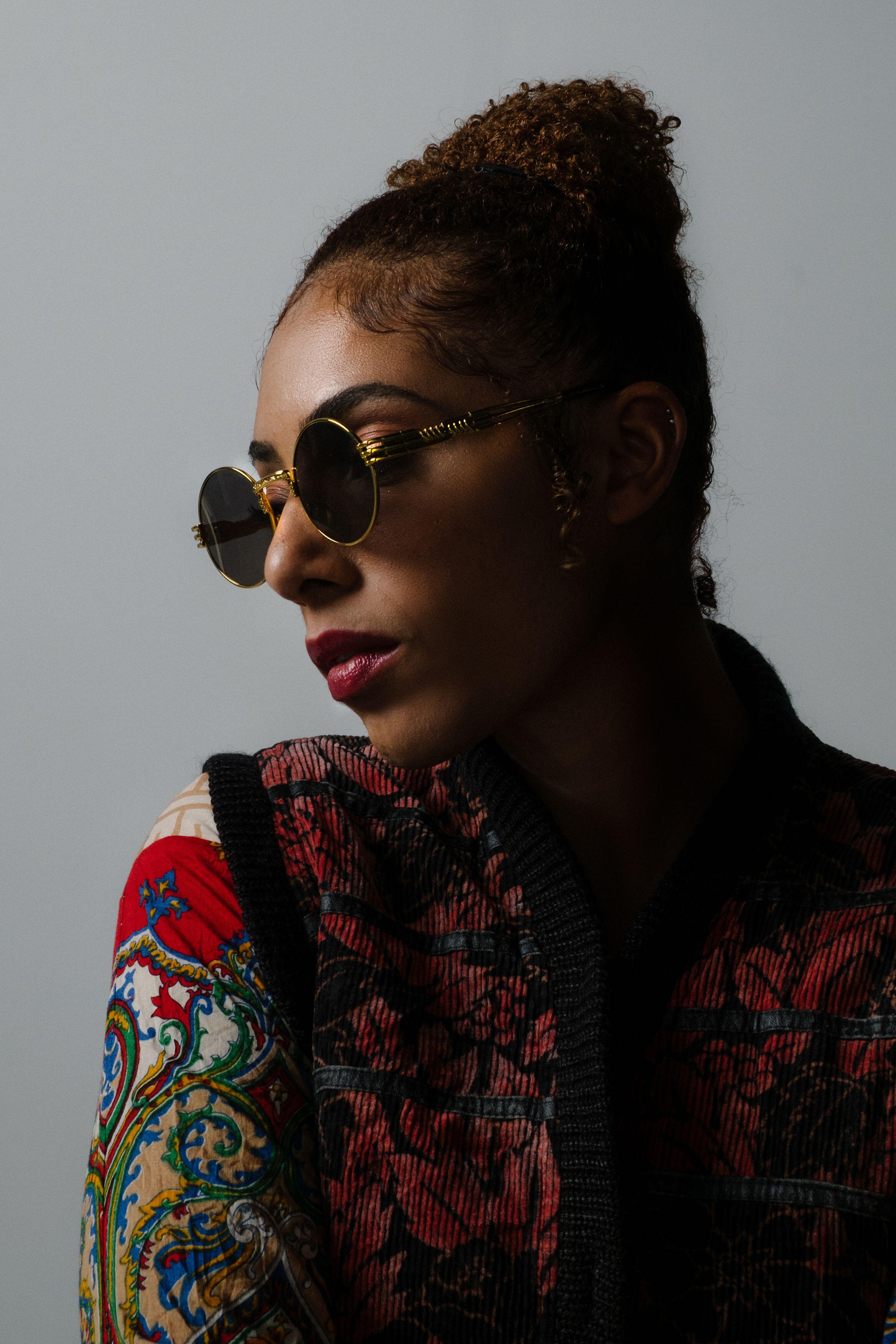 actor Aneesah Moore large photo