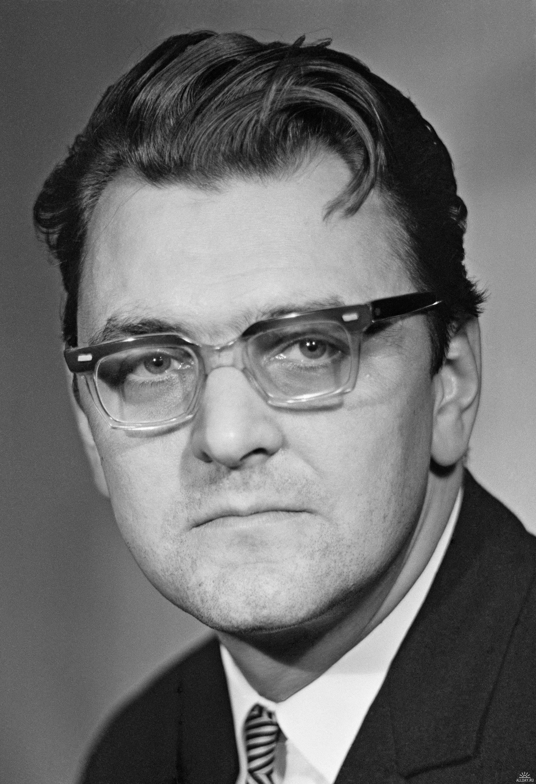 actor Yuriy Yakovlev large photo