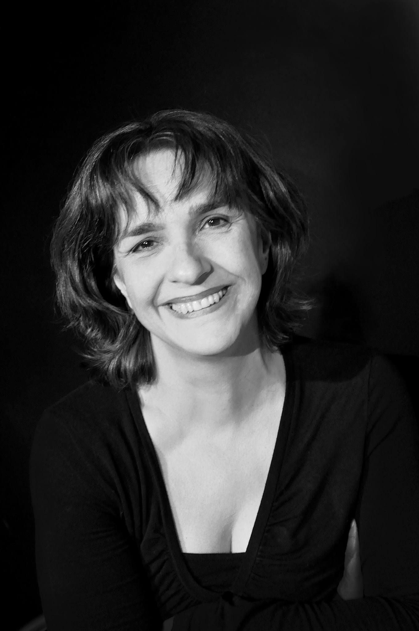 actor Ângela Pinto large photo