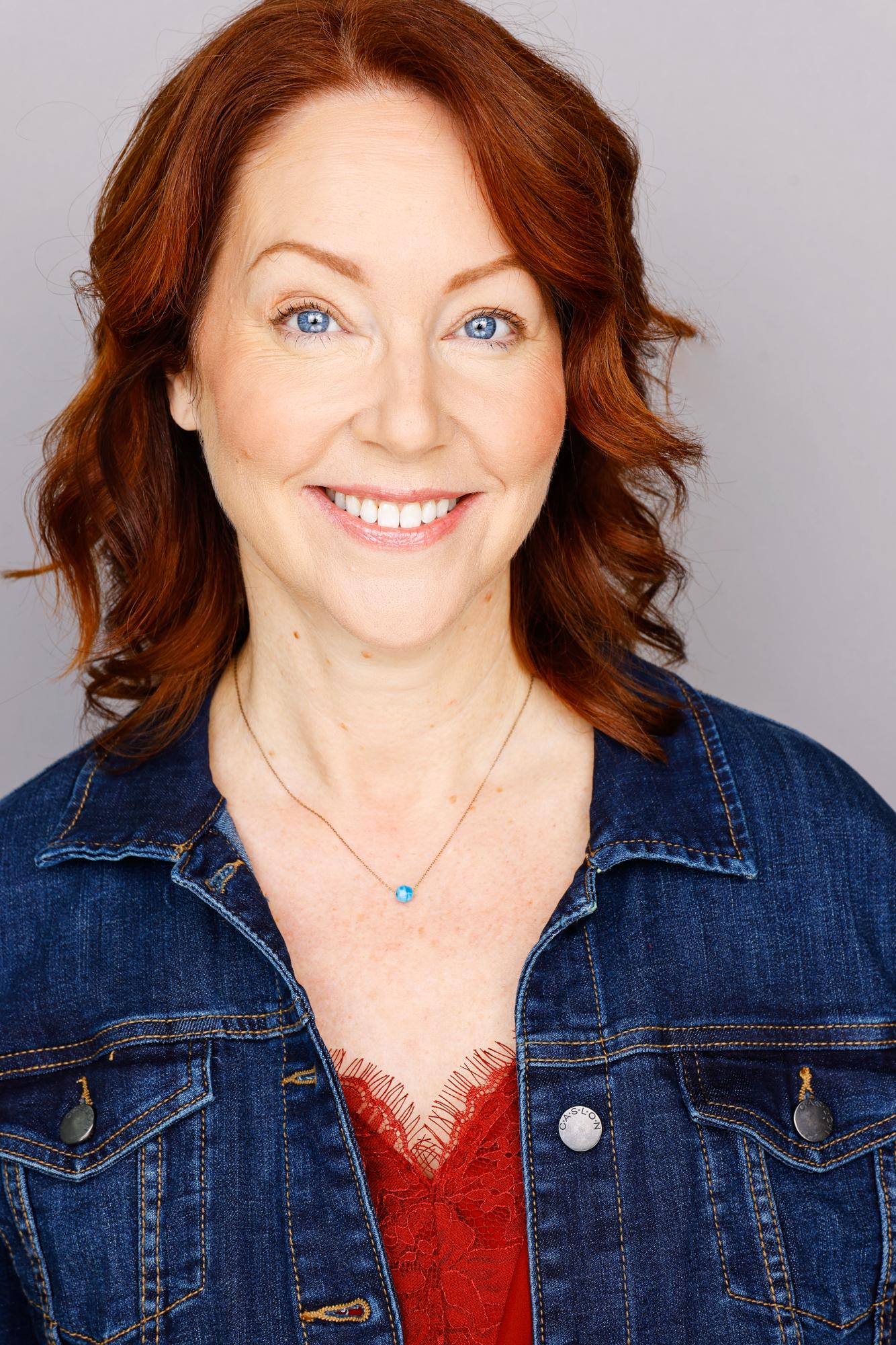 actor Lara Ingraham large photo