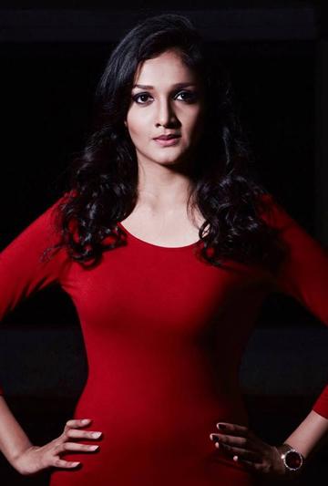 actor Surabhi Santhosh large photo