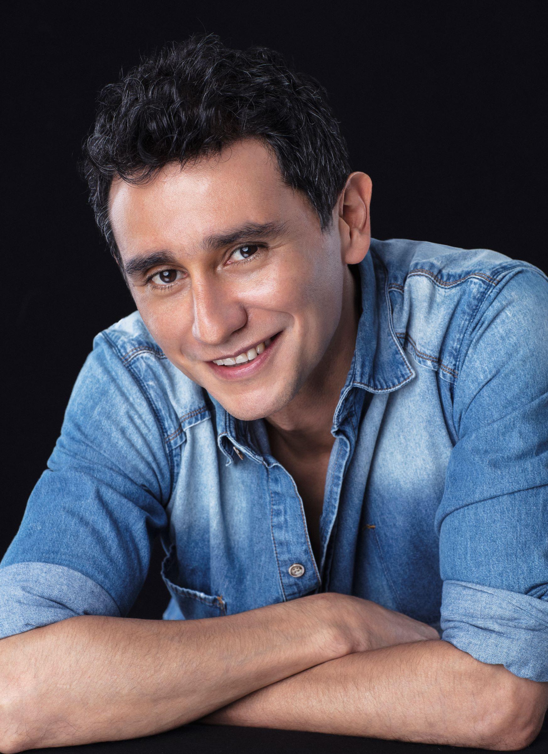 actor Carlos Manuel Vesga large photo actor Carlos Manuel Vesga large photo