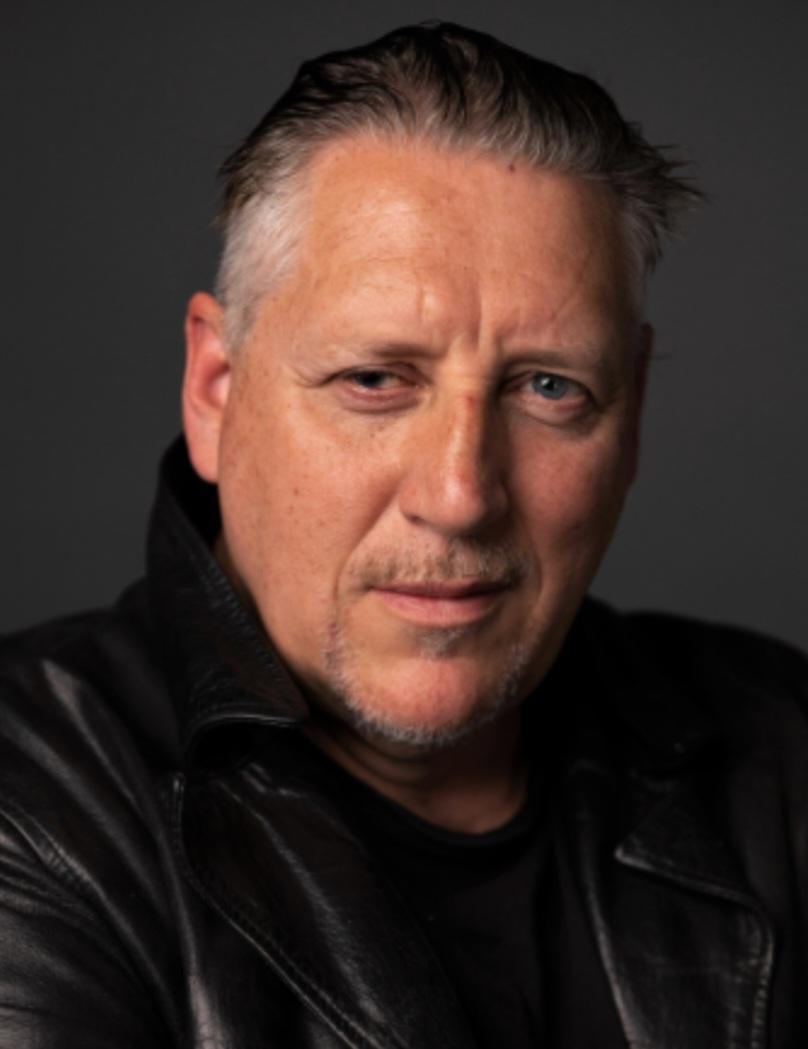 actor Paul Moder large photo