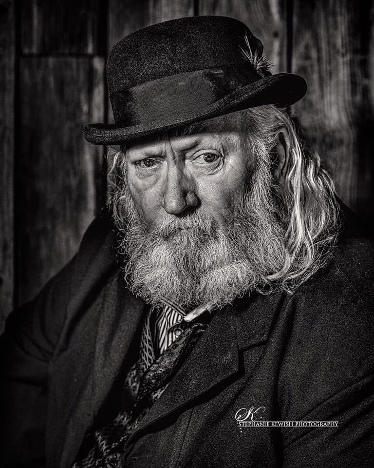 actor Weldon Oliver large photo