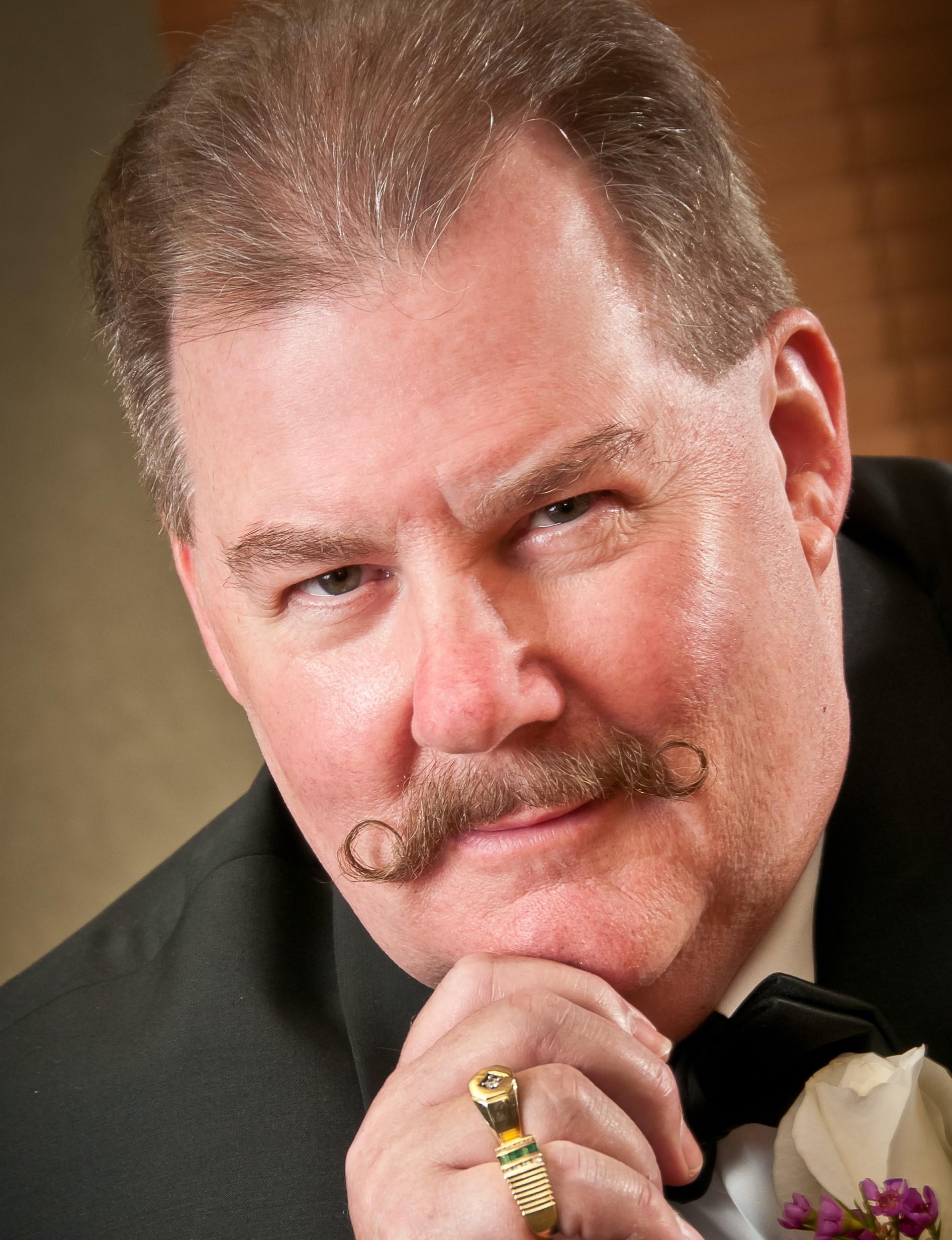 actor Edward Pfeifer large photo