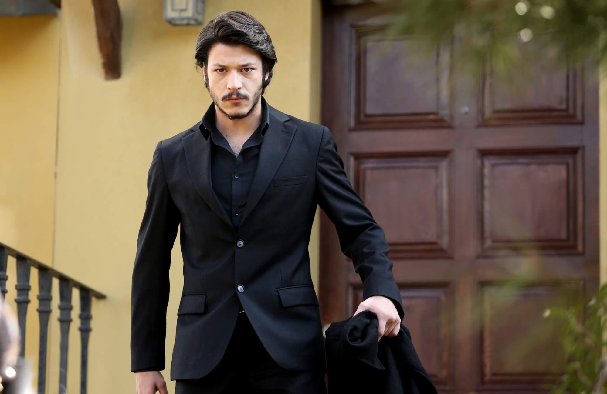 actor Kubilay Aka large photo