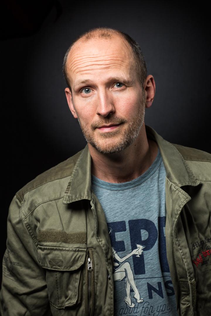 actor Roy van Kleef large photo