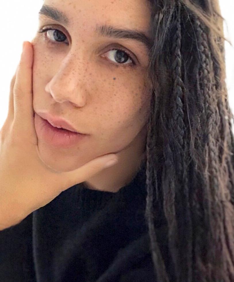 actor Garrett Bradley large photo