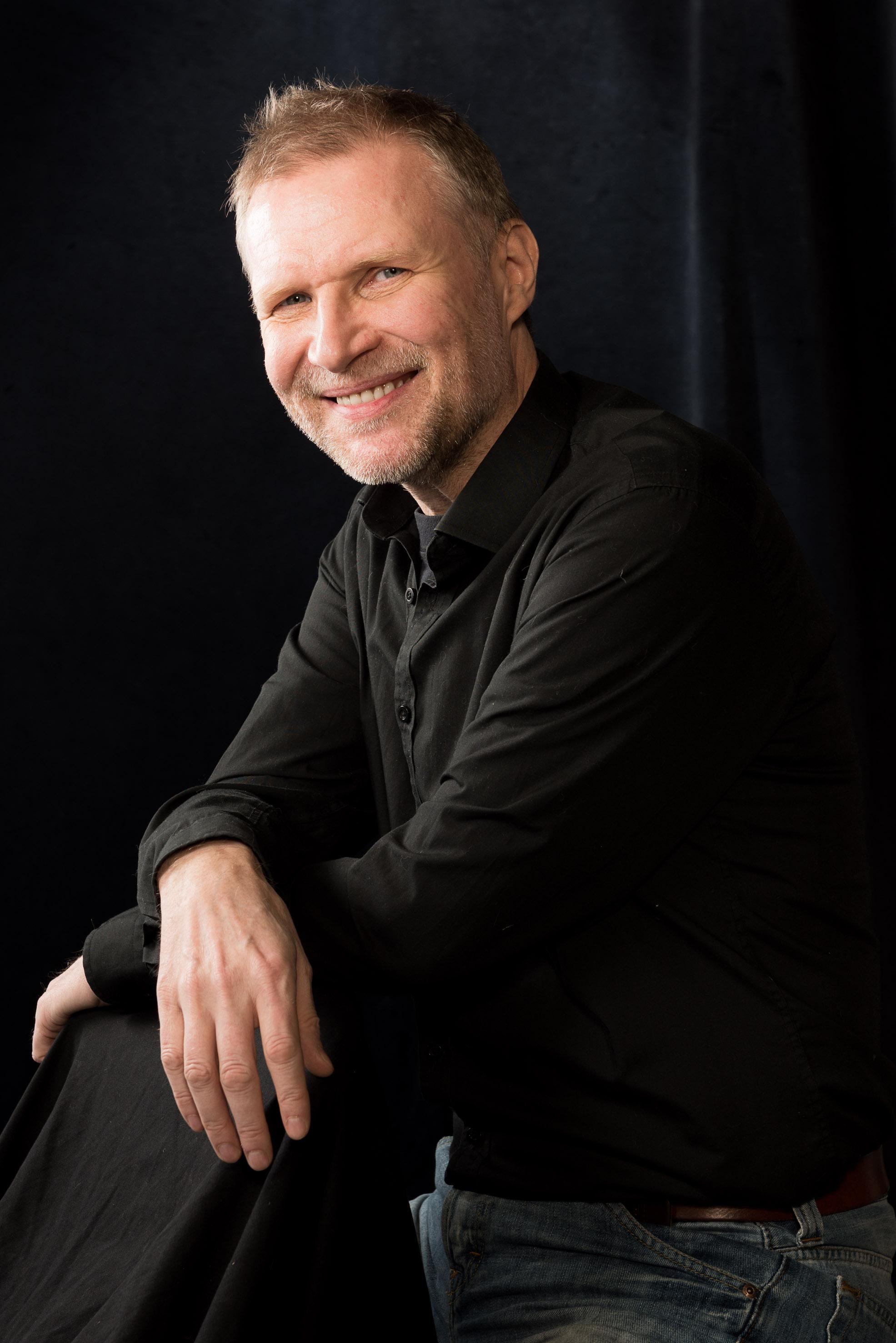 actor Mika Melender large photo