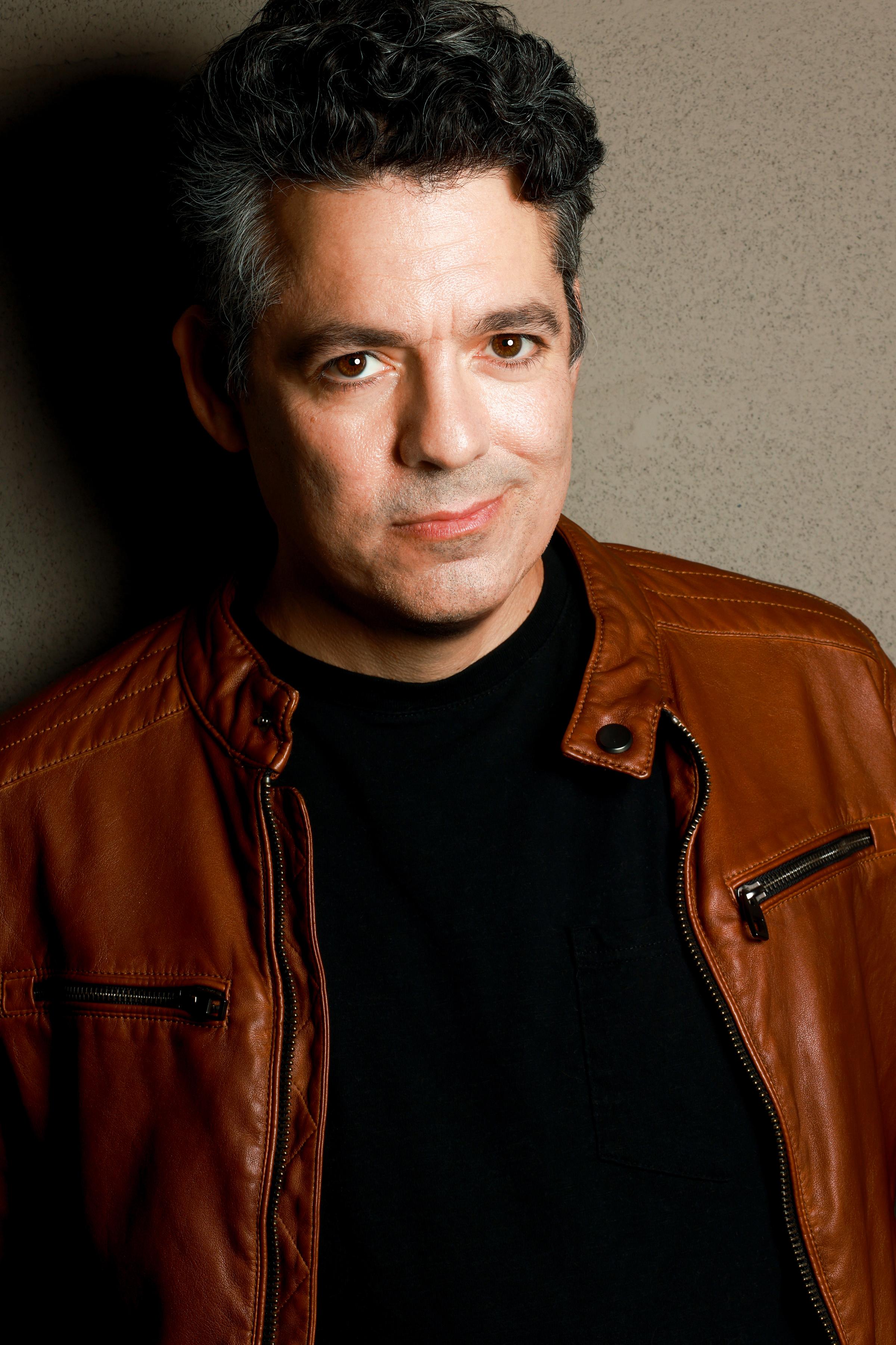 actor Brently Heilbron large photo