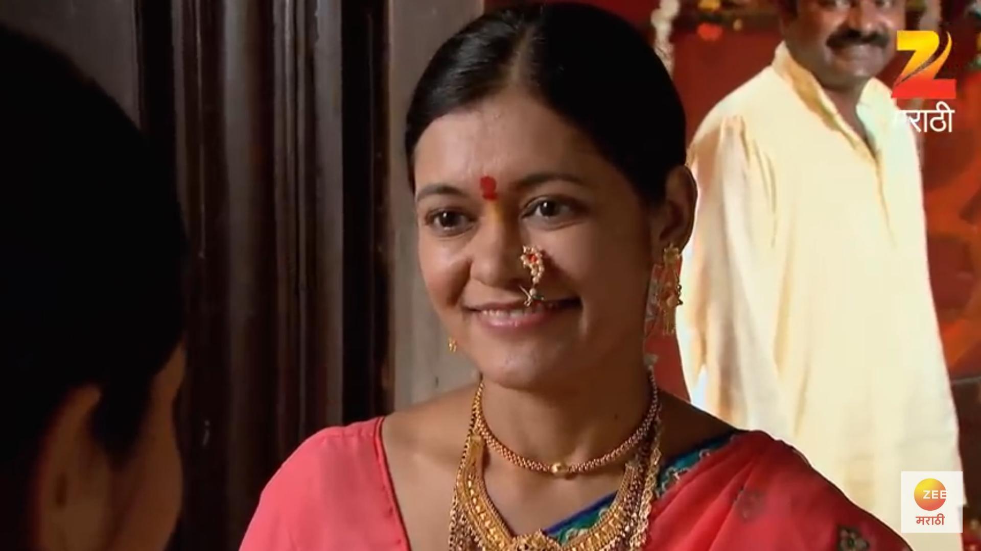 actor Ashwini Mukadam large photo