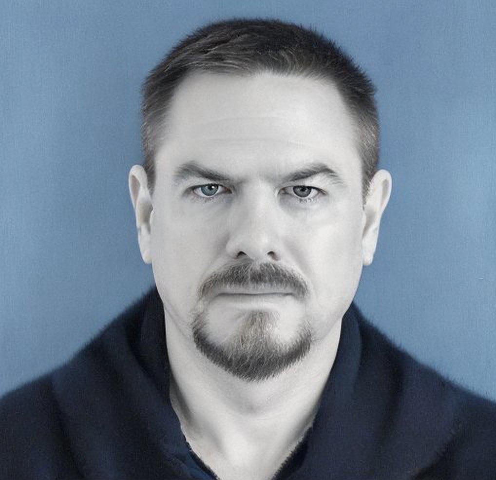 actor Eric Carlino large photo