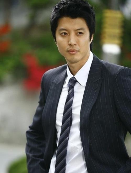 actor Dong-geon Lee large photo