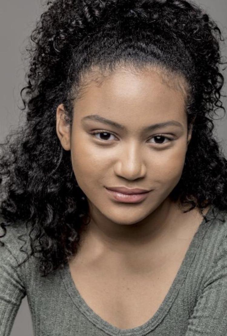 actor Breanne Foster large photo