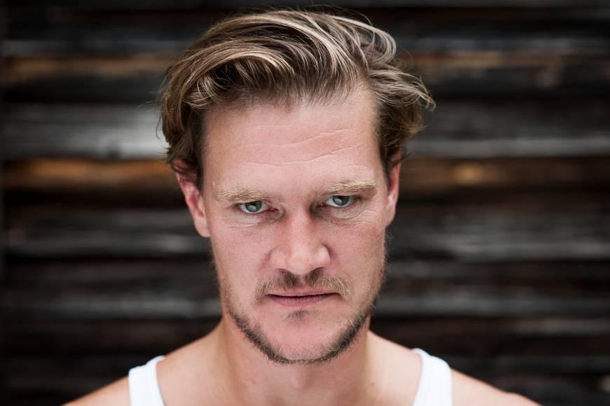 actor David Bredin large photo