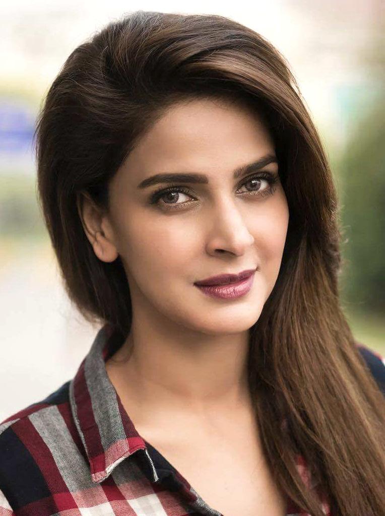 actor Saba Qamar large photo