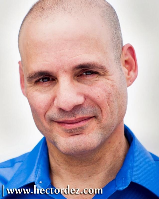 actor Hector Dez large photo