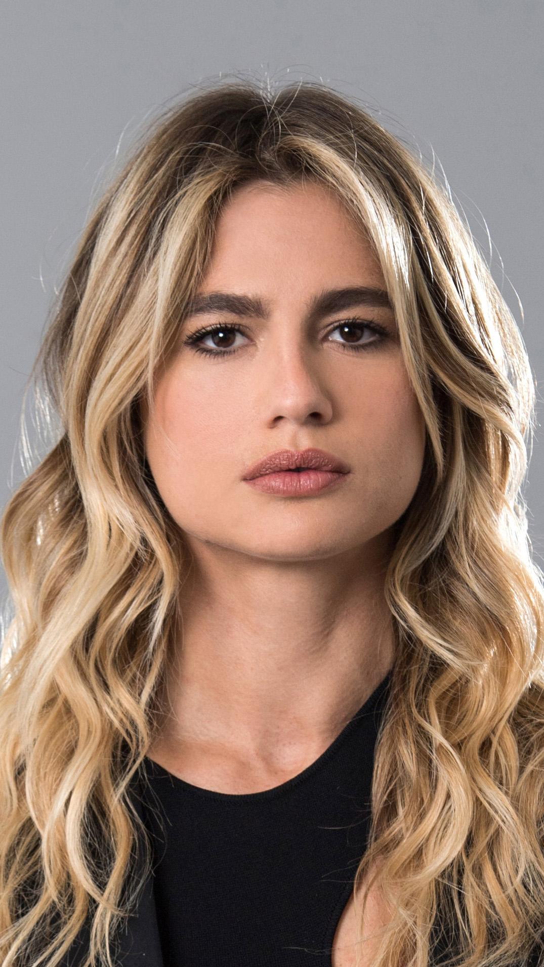 actor Cristina Marino large photo