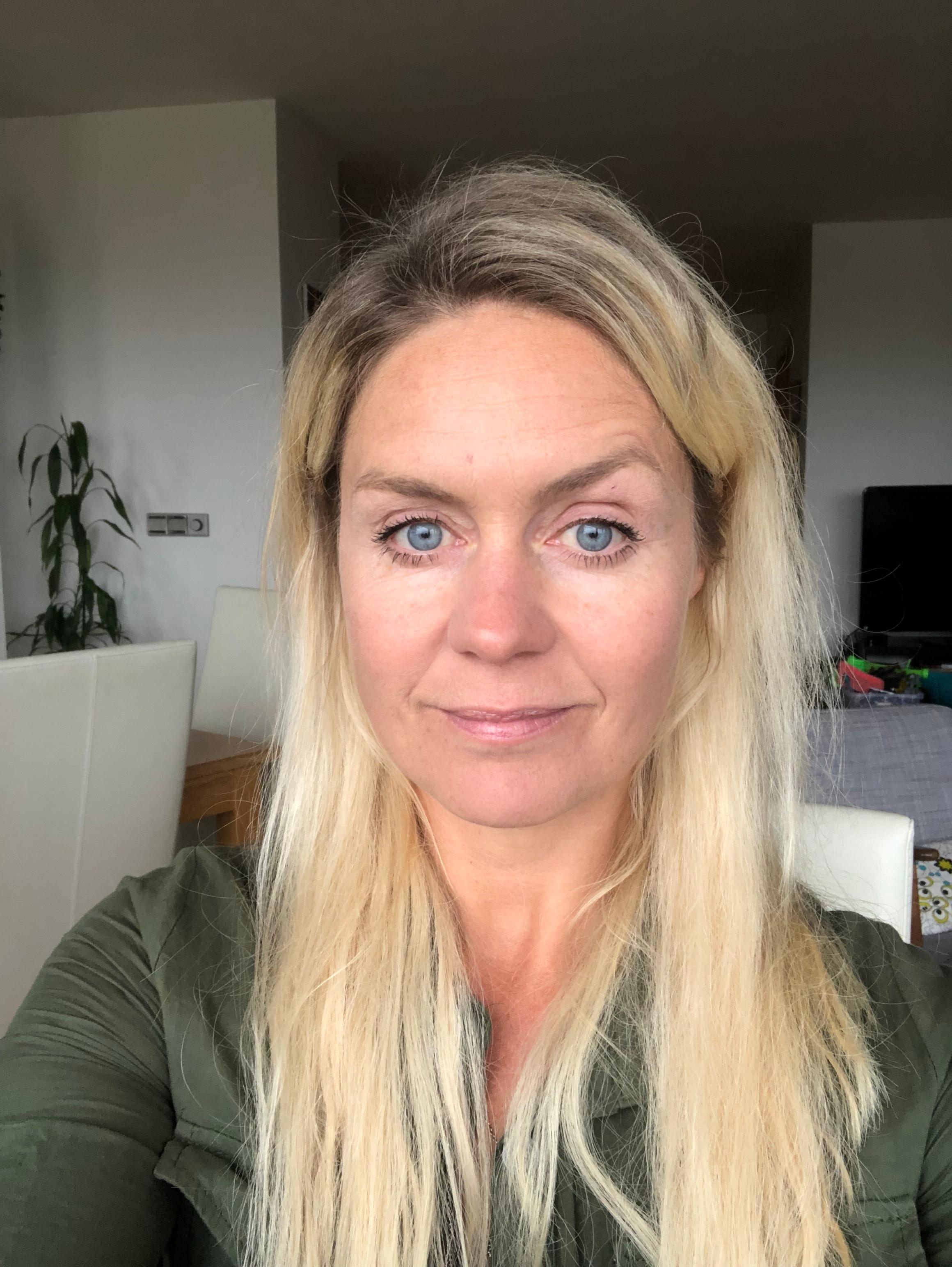 actor Nína Dögg Filippusdóttir large photo