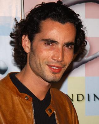 actor Khotan Fernandez large photo