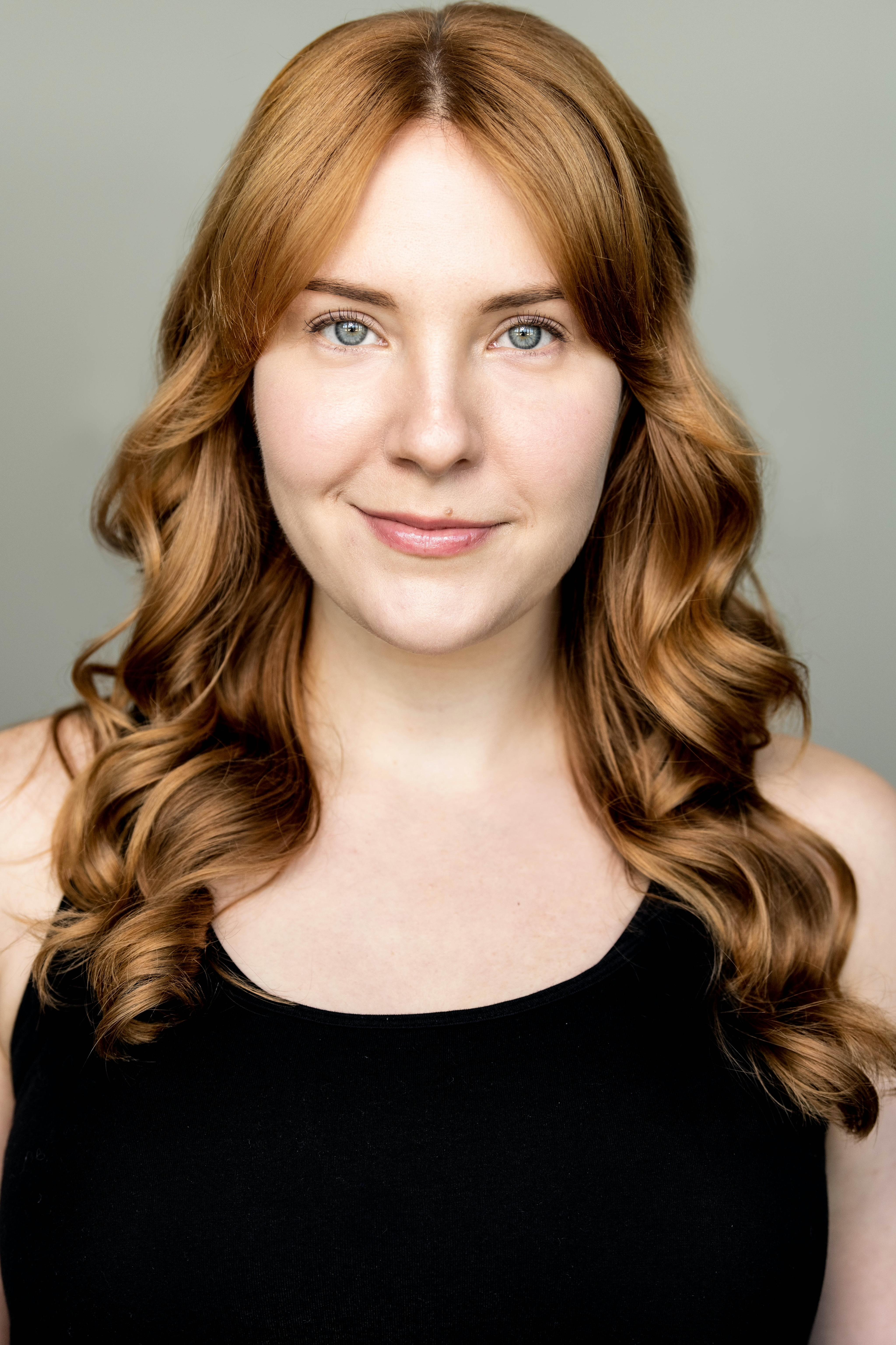 actor Laura Welsh large photo