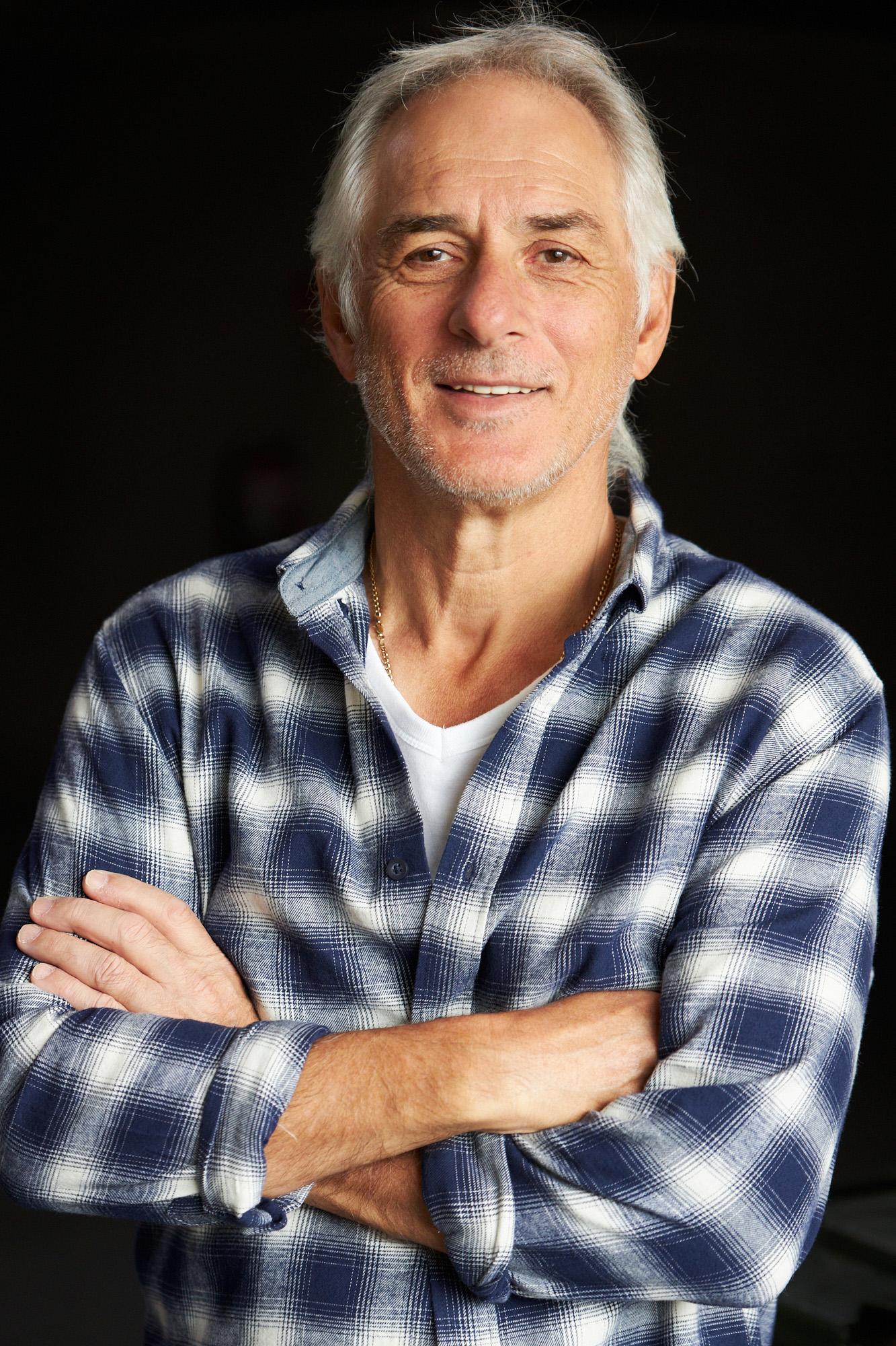 actor Damian Oehme large photo