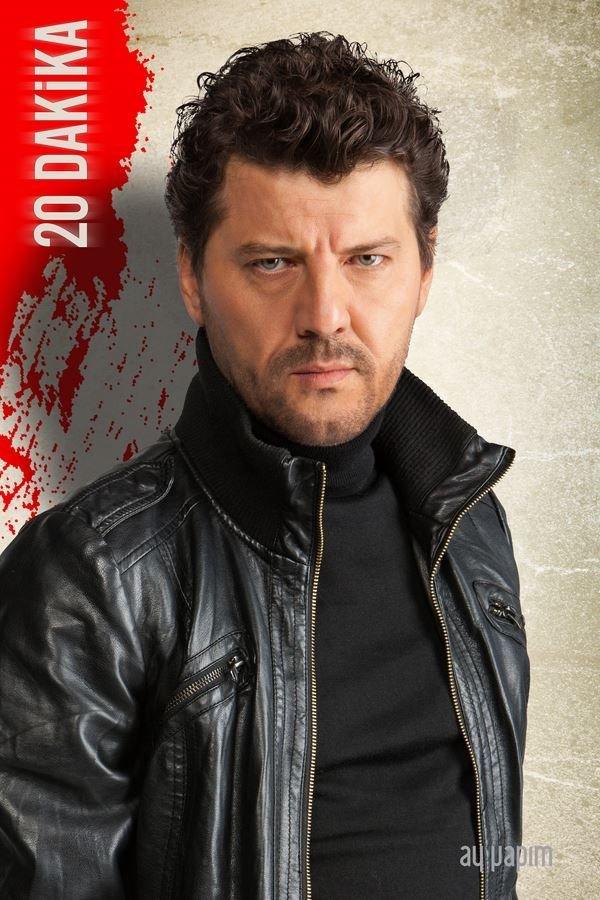 actor Ilker Aksum large photo